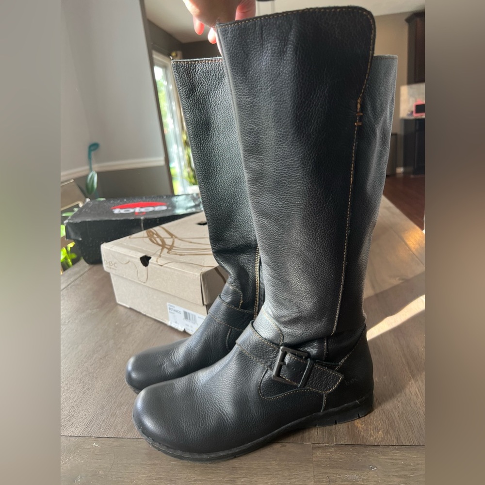 B.O.C Knee high Leather Boots | women’s size 10